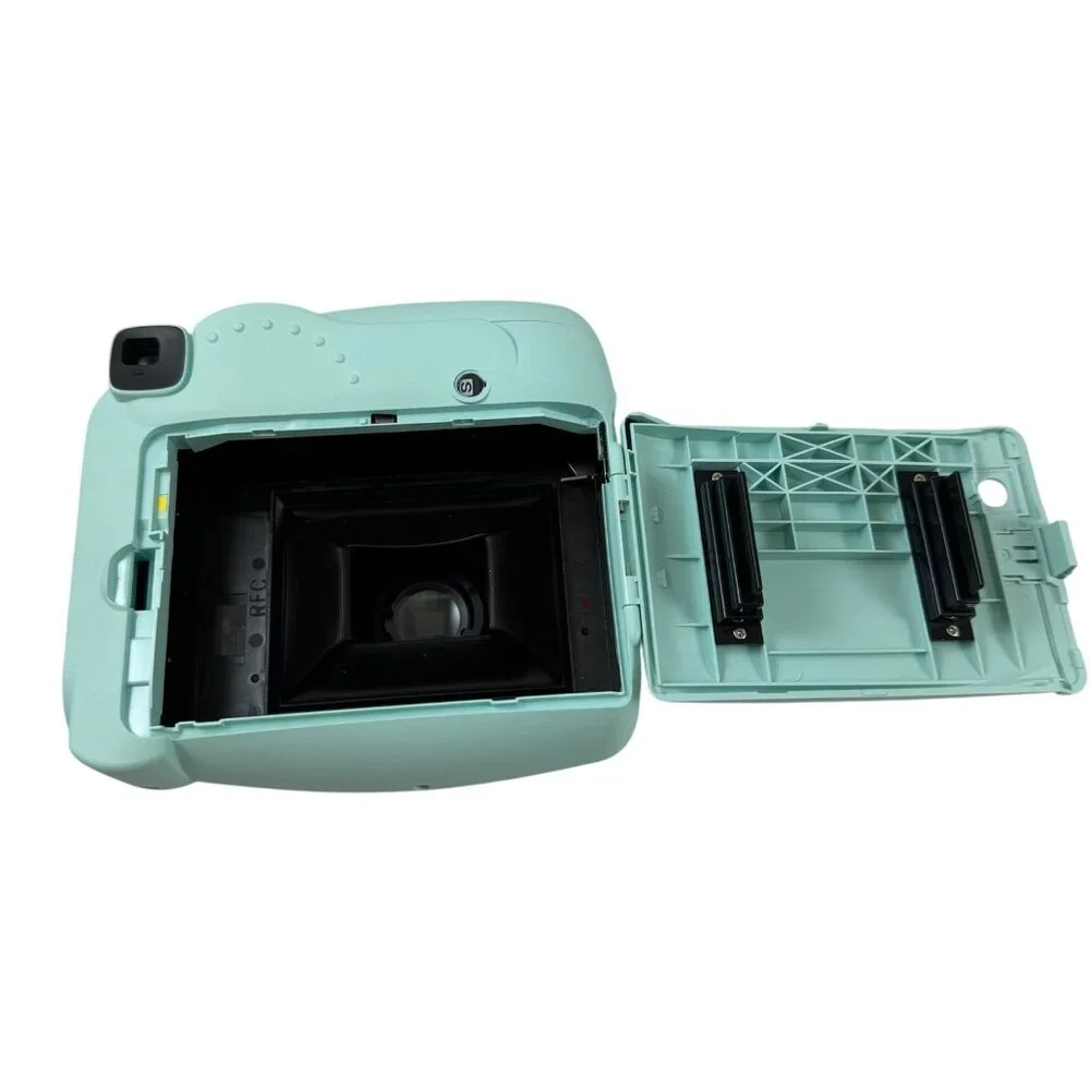 Fujifilm Instax Mini 9 Instant Camera Pastel Blue with Carrying Case